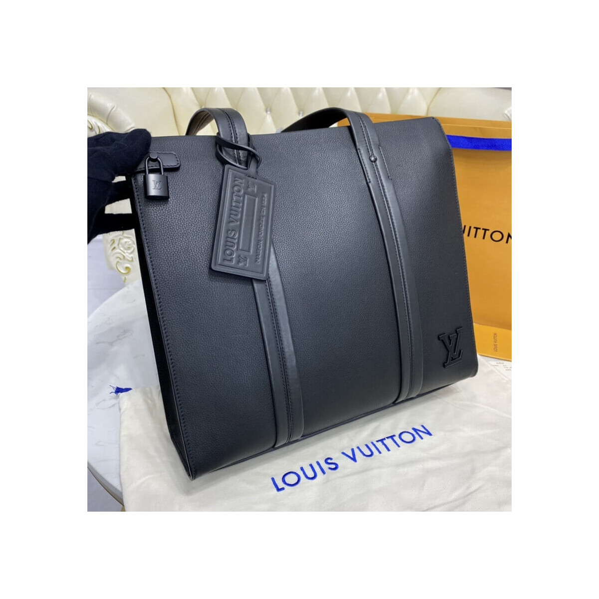 Louis Vuitton LV Aerogram Tote Bag M57308 Louis Vuitton LV Aerogram Tote Bag M57308