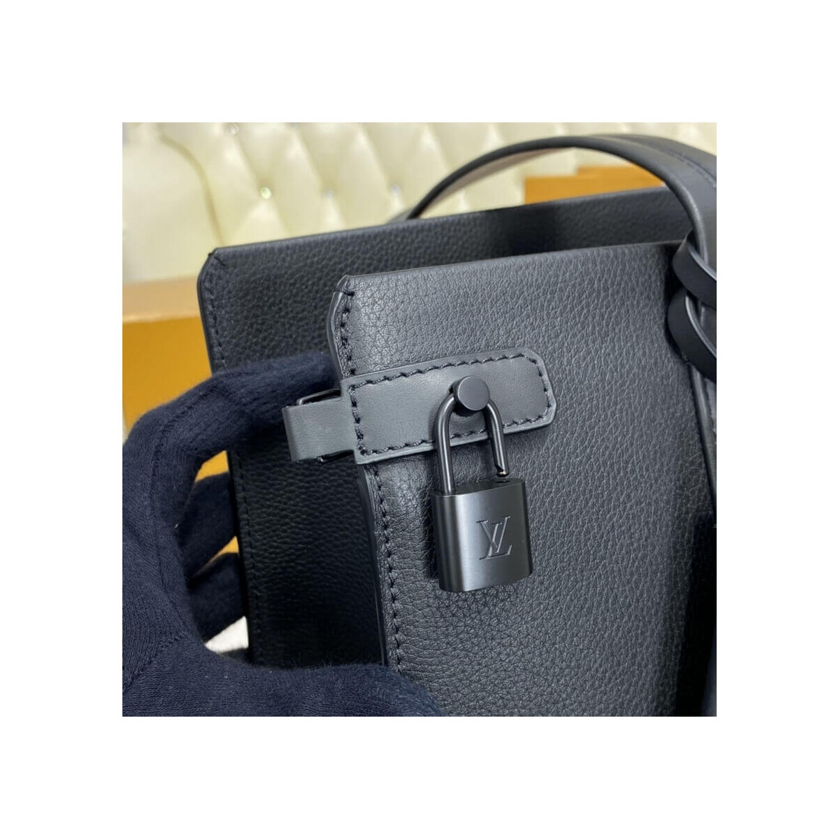 Louis Vuitton LV Aerogram Tote Bag M57308 Louis Vuitton LV Aerogram Tote Bag M57308