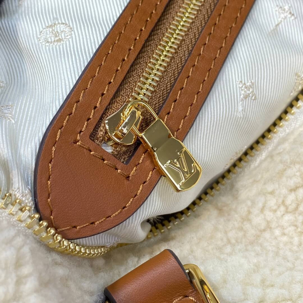 Louis Vuitton Ski Shearling Speedy Bandouliere 25 M23468 Louis Vuitton Ski Shearling Speedy Bandouliere 25 M23468