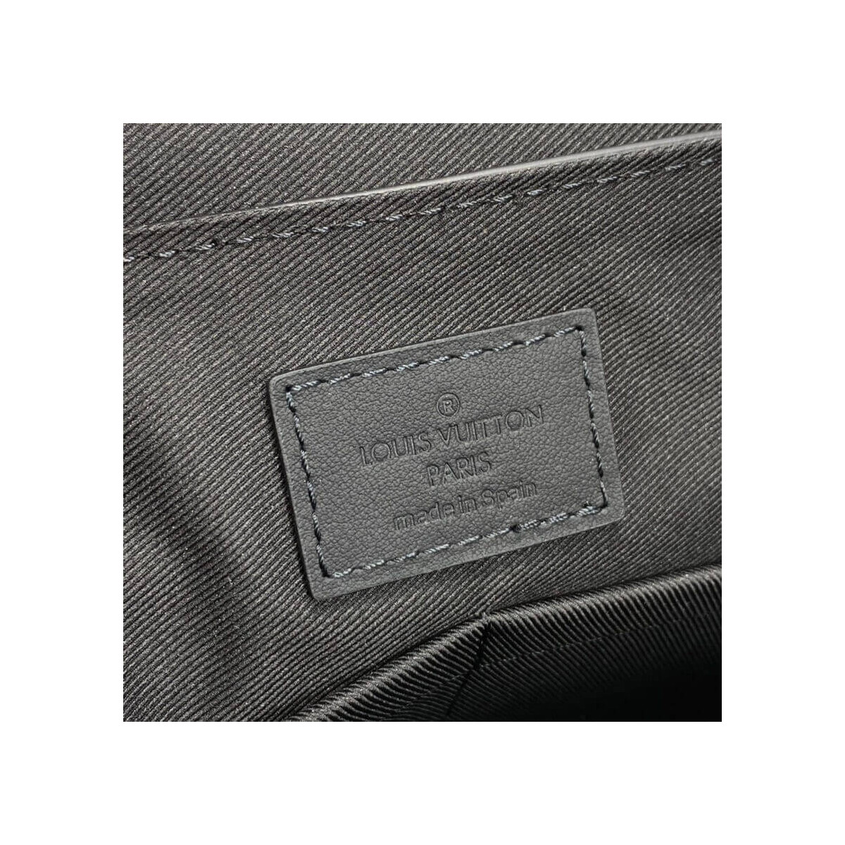 Louis Vuitton Grained Calf Leather Messenger M57080 Louis Vuitton Grained Calf Leather Messenger M57080