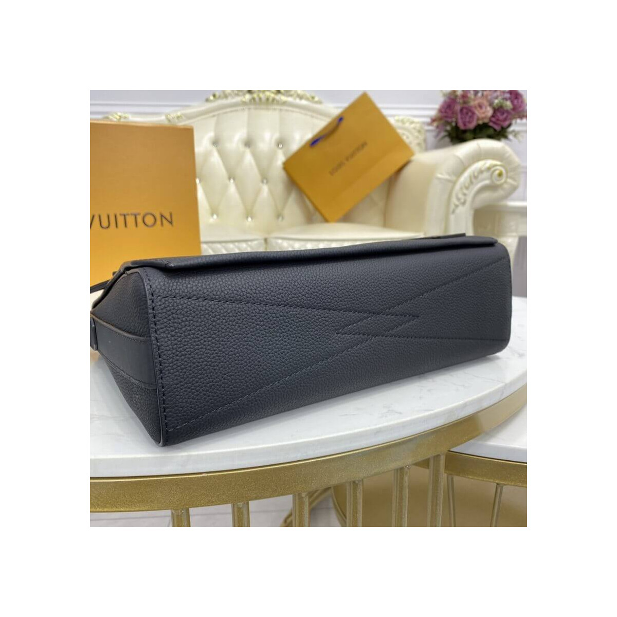 Louis Vuitton Grained Calf Leather Messenger M57080 Louis Vuitton Grained Calf Leather Messenger M57080