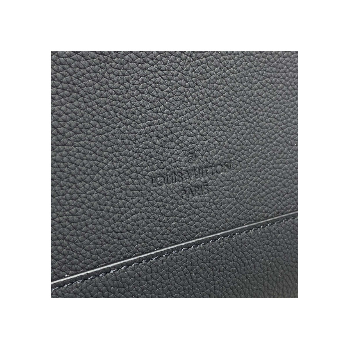 Louis Vuitton Grained Calf Leather Messenger M57080 Louis Vuitton Grained Calf Leather Messenger M57080
