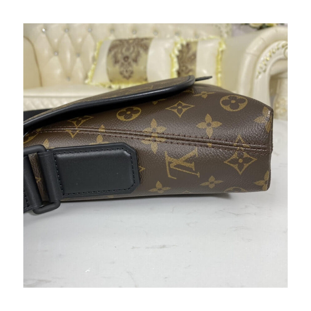 Louis Vuitton Monogram Magnetic Messenger M45557 Louis Vuitton Monogram Magnetic Messenger M45557