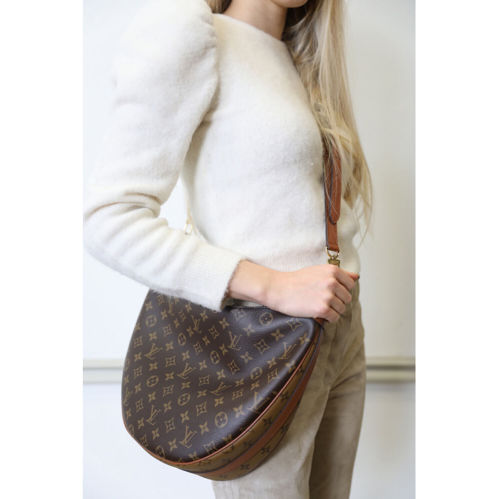 Louis Vuitton Monogram Loop Hobo Bag M46311 Louis Vuitton Monogram Loop Hobo Bag M46311