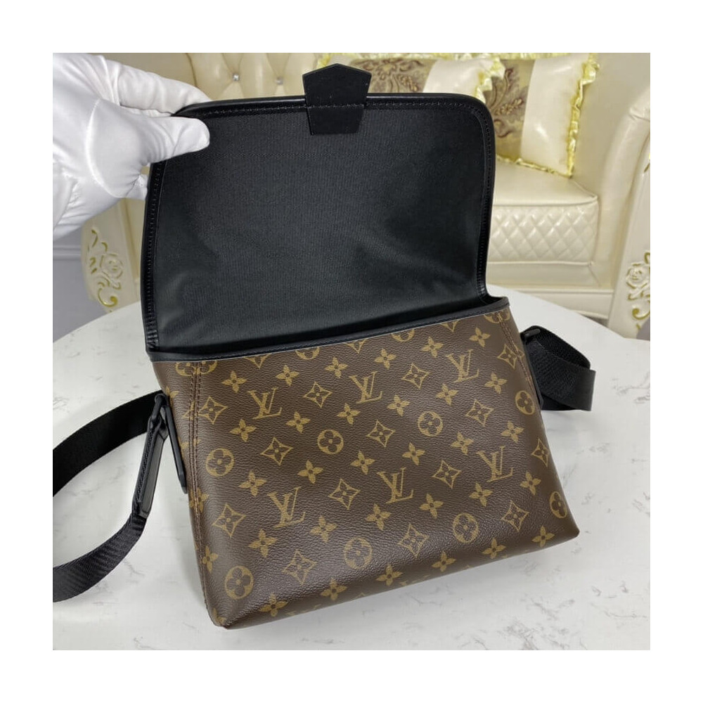 Louis Vuitton Monogram Magnetic Messenger M45557 Louis Vuitton Monogram Magnetic Messenger M45557