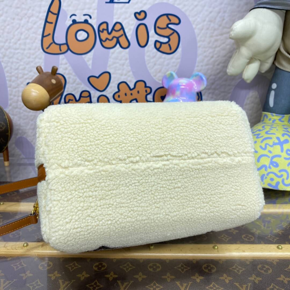 Louis Vuitton Ski Shearling Speedy Bandouliere 25 M23468 Louis Vuitton Ski Shearling Speedy Bandouliere 25 M23468