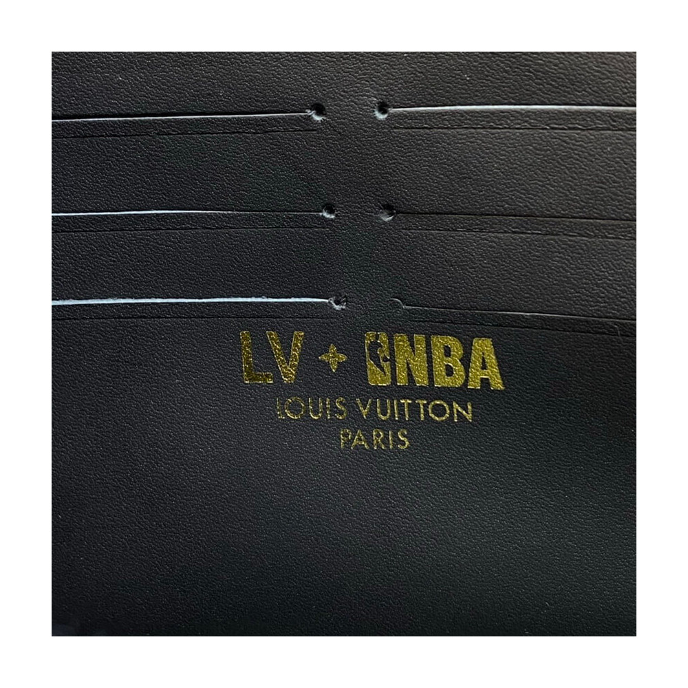 Louis Vuitton LVXNBA Soft Trunk Wearable Wallet M80549 Louis Vuitton LVXNBA Soft Trunk Wearable Wallet M80549