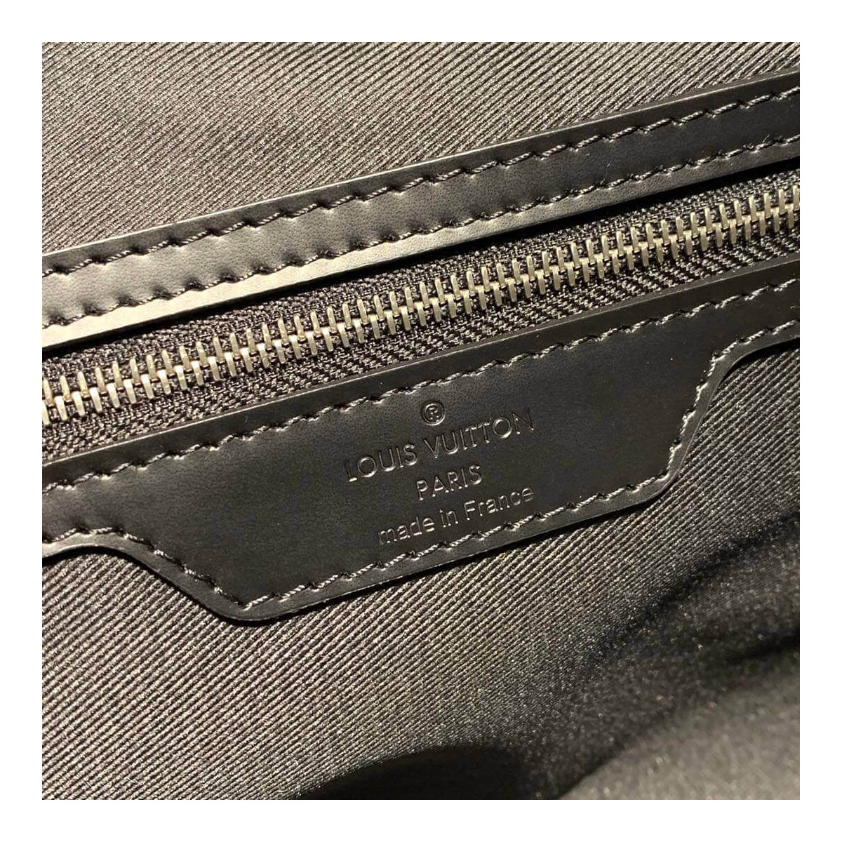 Louis Vuitton LV Keepall Bandoulière 50 M55819 Louis Vuitton LV Keepall Bandoulière 50 M55819