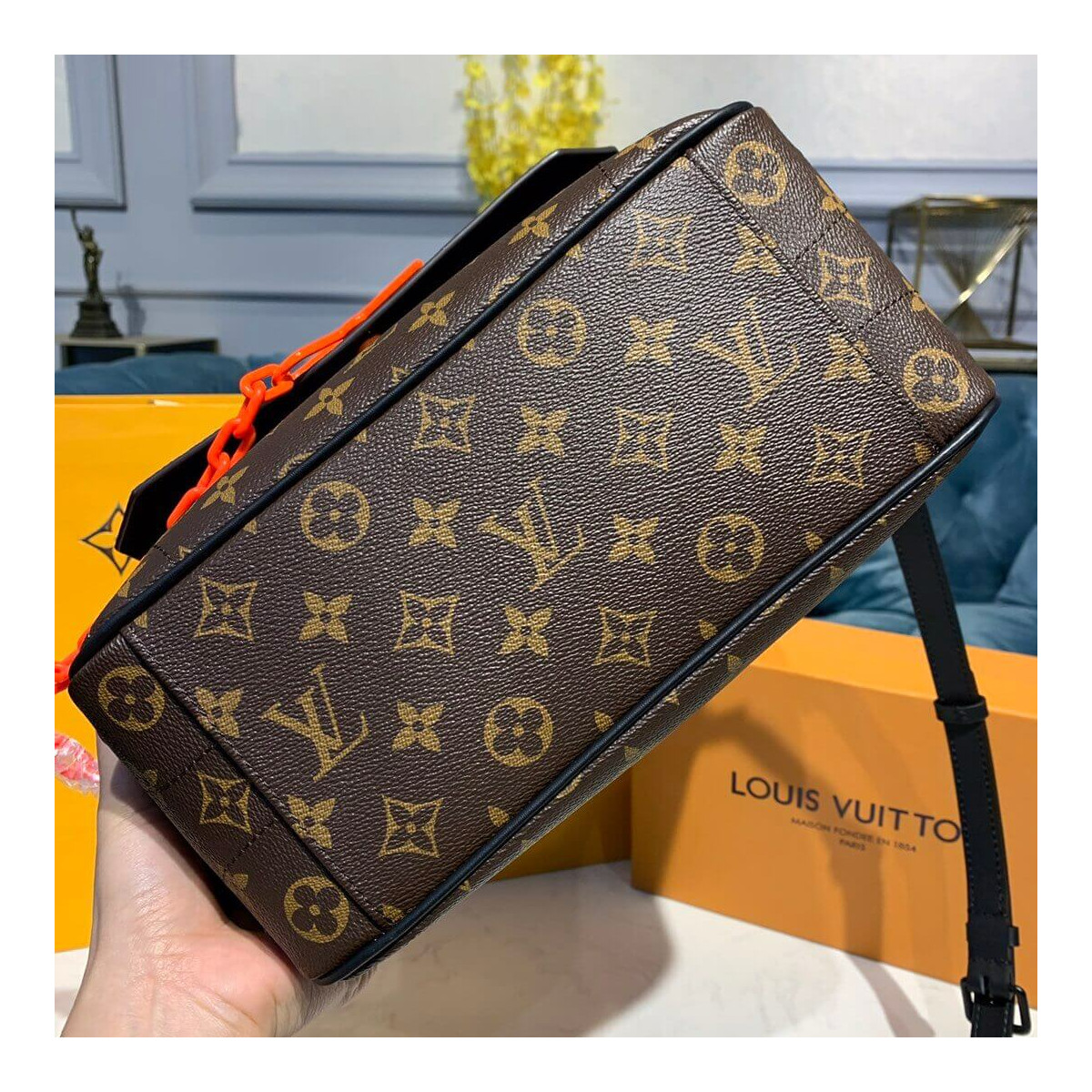 Louis Vuitton Monogram Canvas Camera Bag M61118 Louis Vuitton Monogram Canvas Camera Bag M61118