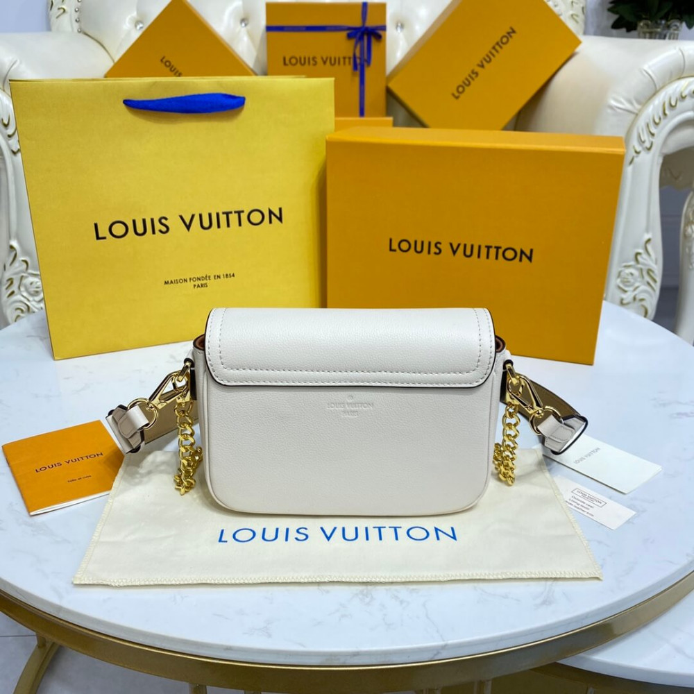 Louis Vuitton Lockme Tender M59733 Quartz White Louis Vuitton Lockme Tender M59733 Quartz White