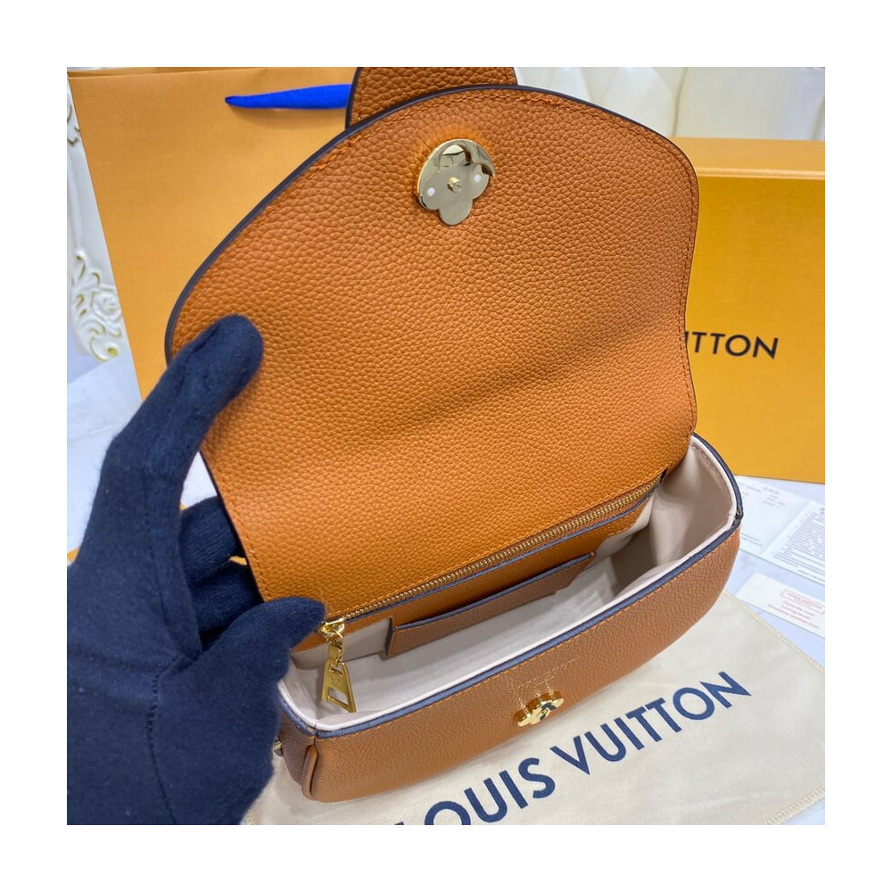 Louis Vuitton LV Pont 9 Soft PM M58729 Golden Siena Louis Vuitton LV Pont 9 Soft PM M58729 Golden Siena