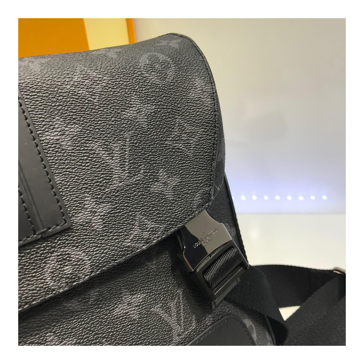 Louis Vuitton Monogram Eclipse Canvas Messenger Pm Voyager M40511 Louis Vuitton Monogram Eclipse Canvas Messenger Pm Voyager M40511