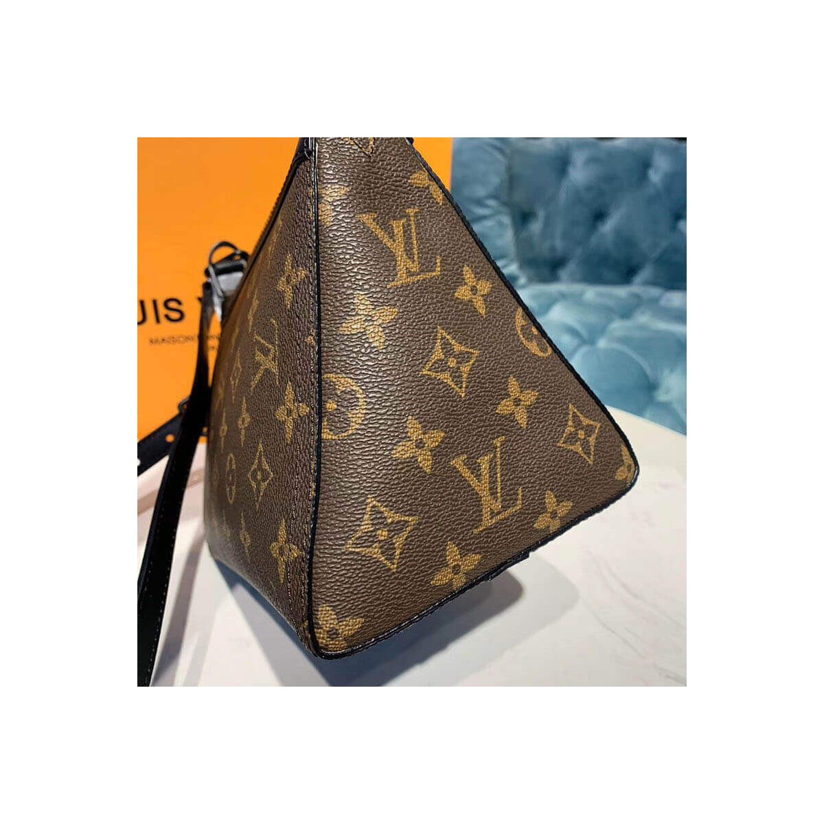 Louis Vuitton Monogram Canvas Triangle Messenger M54330 Louis Vuitton Monogram Canvas Triangle Messenger M54330
