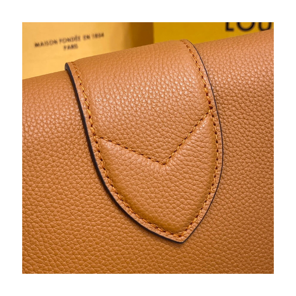 Louis Vuitton LV Pont 9 Soft PM M58729 Golden Siena Louis Vuitton LV Pont 9 Soft PM M58729 Golden Siena