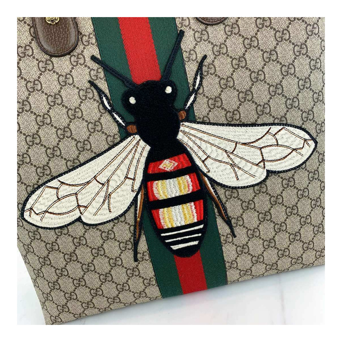 Gucci Embroidered Bee Shopping Bag 437549 Gucci Embroidered Bee Shopping Bag 437549
