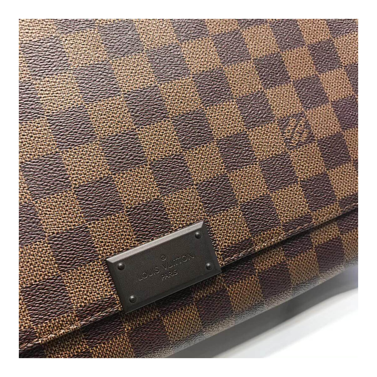 Louis Vuitton Damier Ebene Canvas District MM N41213 Louis Vuitton Damier Ebene Canvas District MM N41213