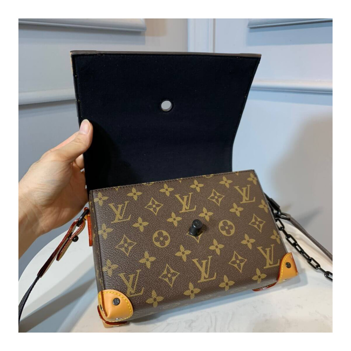 Louis Vuitton Flap Messenger Bag M30717 M30718 Louis Vuitton Flap Messenger Bag M30717 M30718