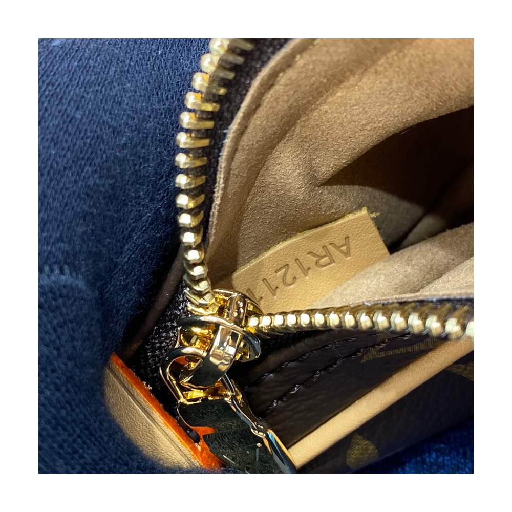Louis Vuitton Monogram Canvas Loop Bag M81098 Louis Vuitton Monogram Canvas Loop Bag M81098