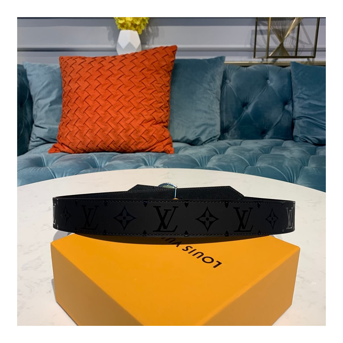 Louis Vuitton LV Circle 30mm Reversible Belt M0139W Silver Louis Vuitton LV Circle 30mm Reversible Belt M0139W Silver