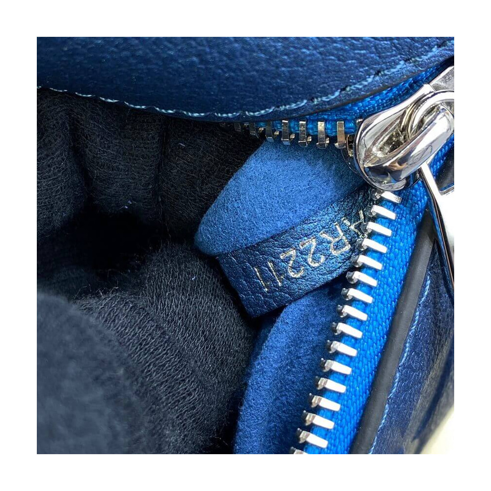 Louis Vuitton Pochette Metis M59211 Navy Nacre Louis Vuitton Pochette Metis M59211 Navy Nacre