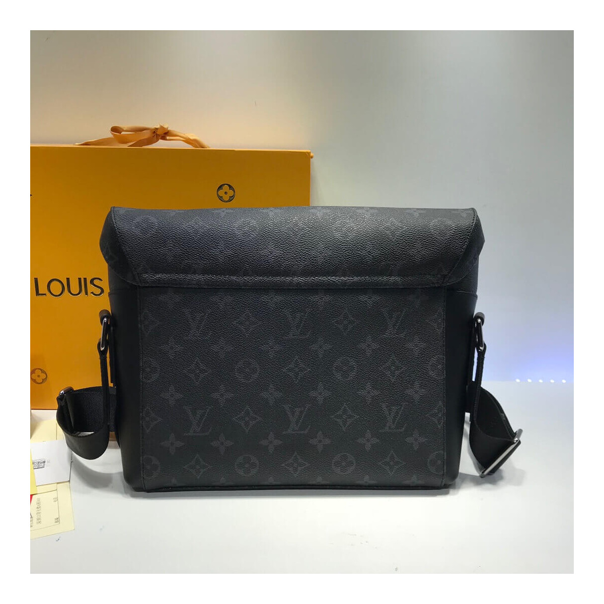 Louis Vuitton Monogram Eclipse Canvas Messenger Pm Voyager M40511 Louis Vuitton Monogram Eclipse Canvas Messenger Pm Voyager M40511