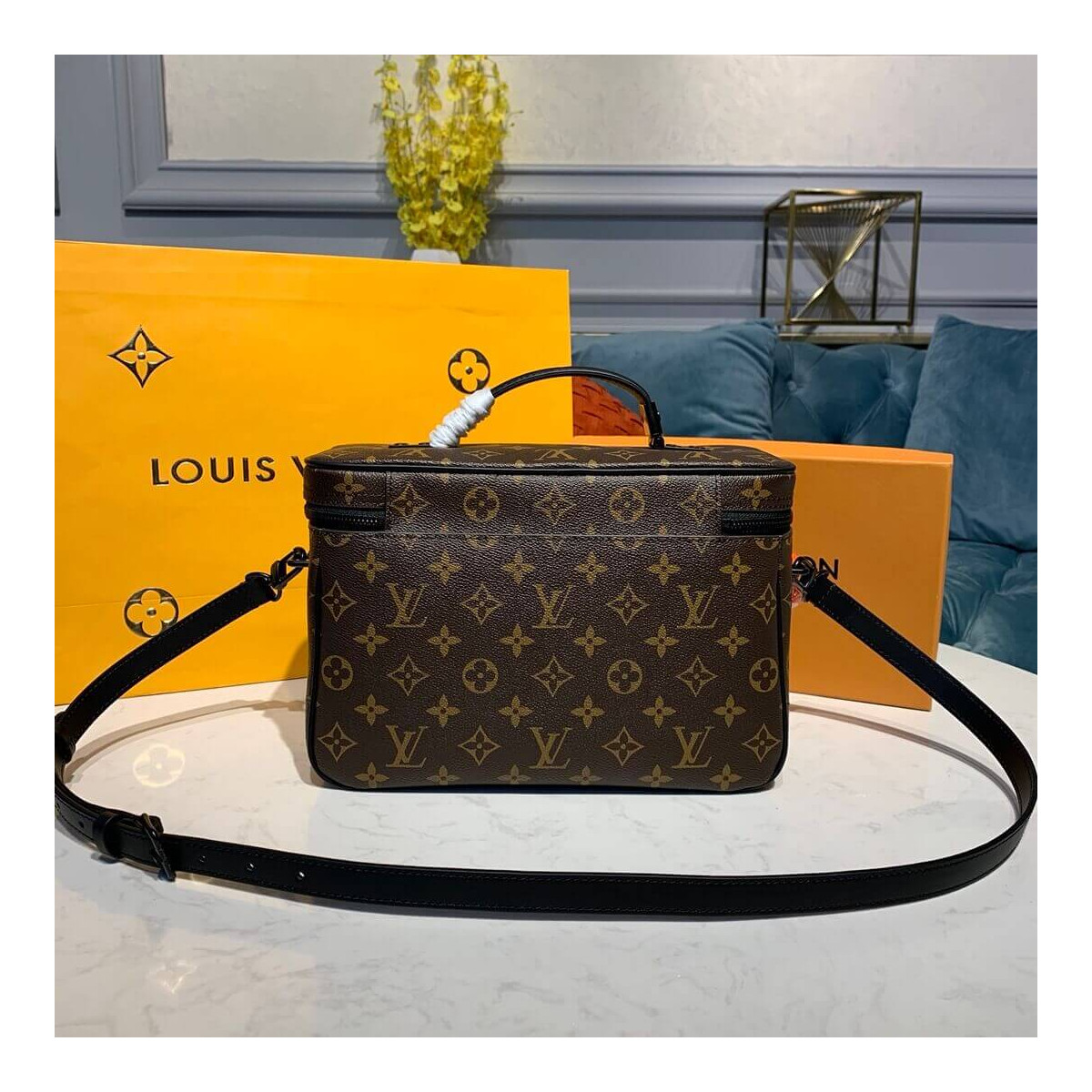 Louis Vuitton Monogram Canvas Camera Bag M61118 Louis Vuitton Monogram Canvas Camera Bag M61118