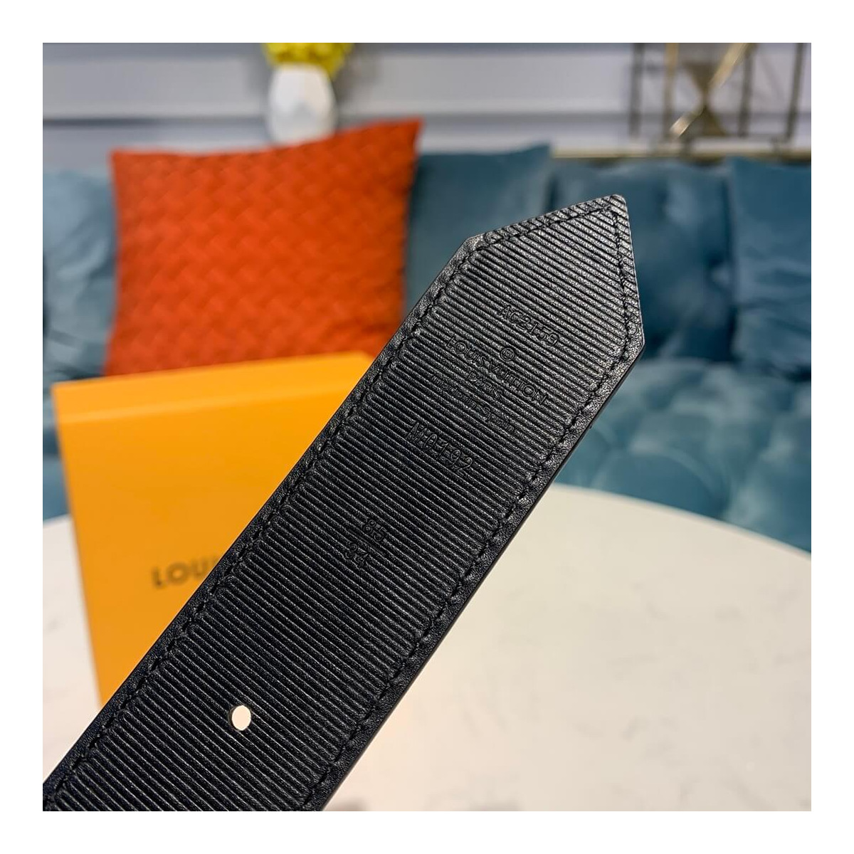 Louis Vuitton LV Circle 30mm Reversible Belt M0139W Silver Louis Vuitton LV Circle 30mm Reversible Belt M0139W Silver