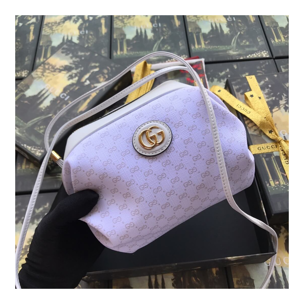 Gucci Web GG Print Cross Body Bag 564582 Gucci Web GG Print Cross Body Bag 564582