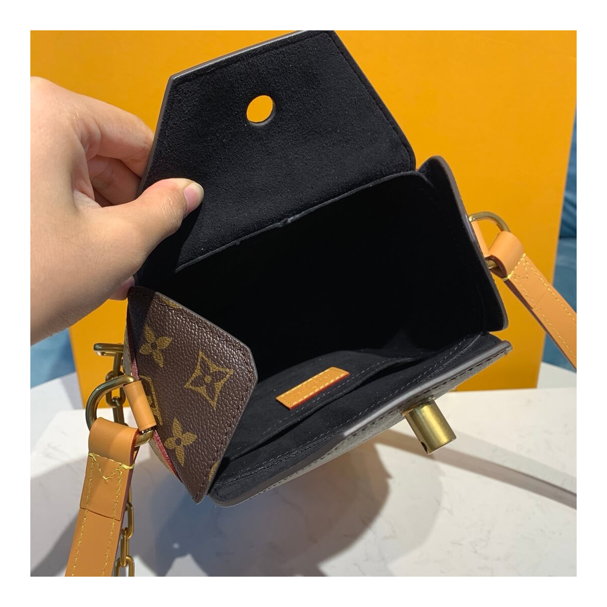 Louis Vuitton Monogram Milk Box M44877 Louis Vuitton Monogram Milk Box M44877