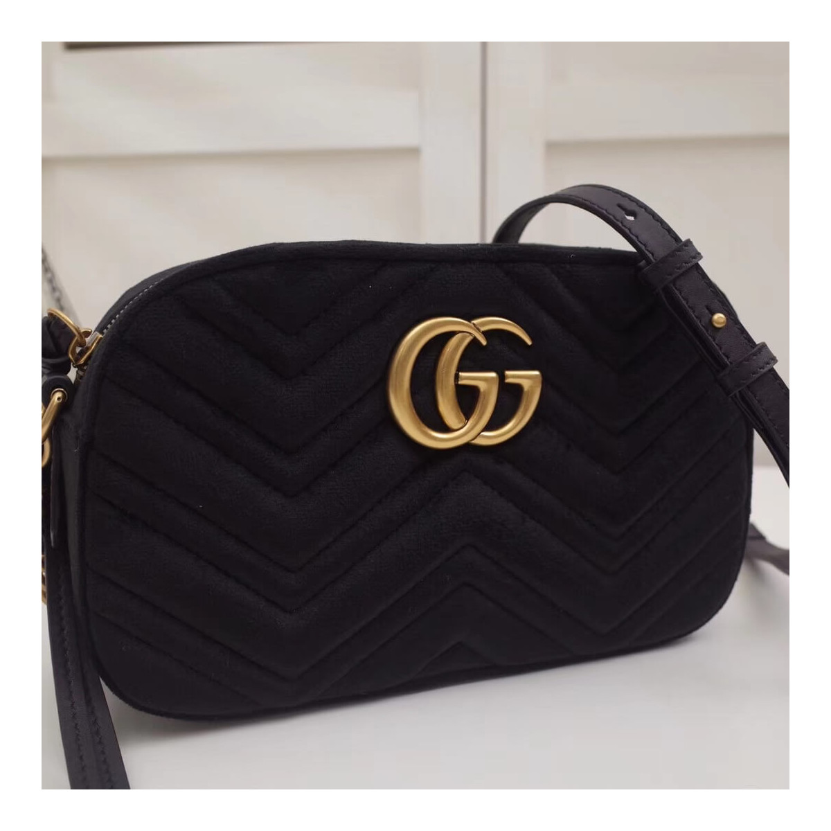 Gucci GG Marmont Velvet Small Shoulder Bag 447632 Gucci GG Marmont Velvet Small Shoulder Bag 447632