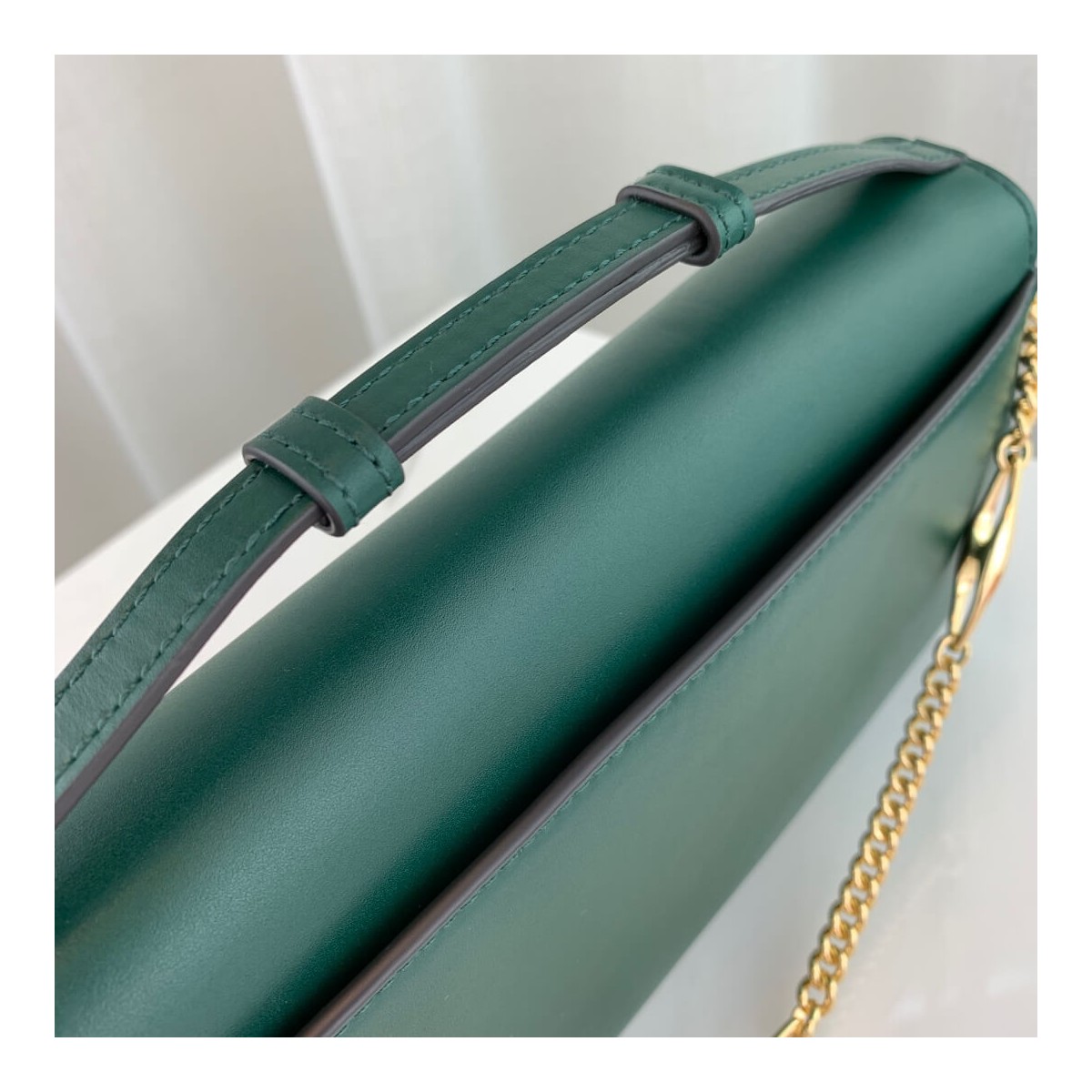 Gucci Zumi Smooth Leather Small Shoulder Bag 572375 Gucci Zumi Smooth Leather Small Shoulder Bag 572375