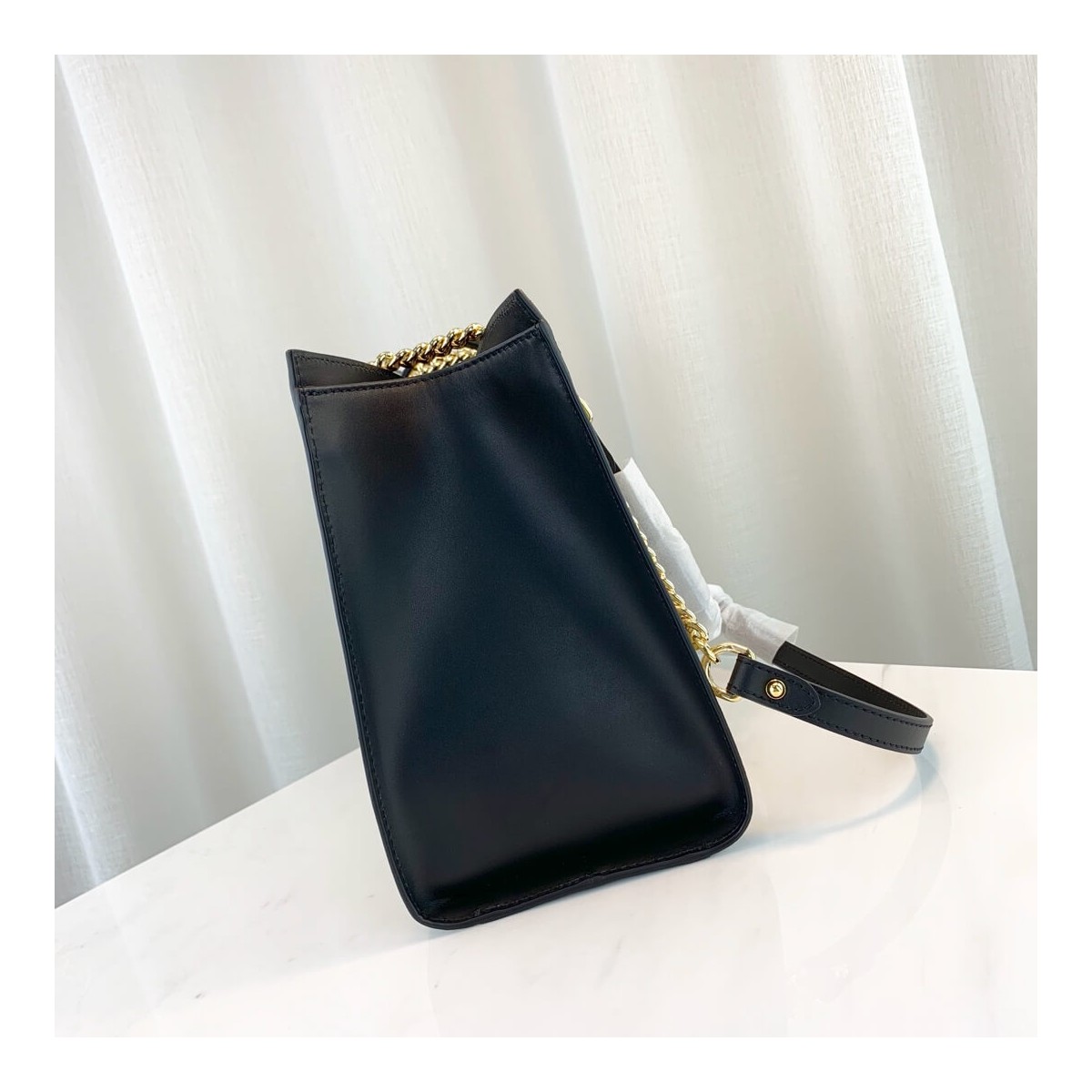 Gucci Padlock GG Supreme Bees Medium Shoulder Bag 479197 Gucci Padlock GG Supreme Bees Medium Shoulder Bag 479197