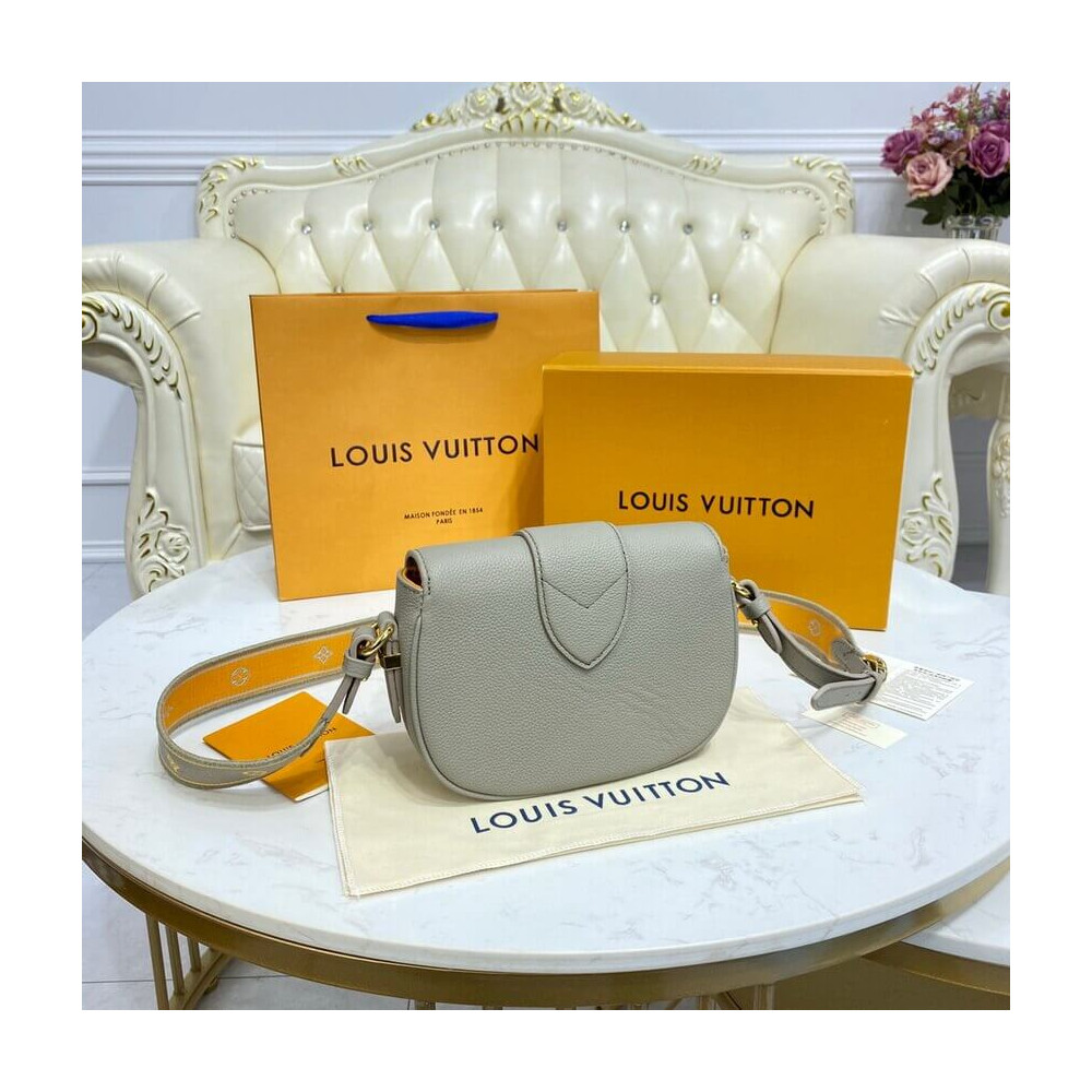 Louis Vuitton LV Pont 9 Soft PM M58728 Louis Vuitton LV Pont 9 Soft PM M58728