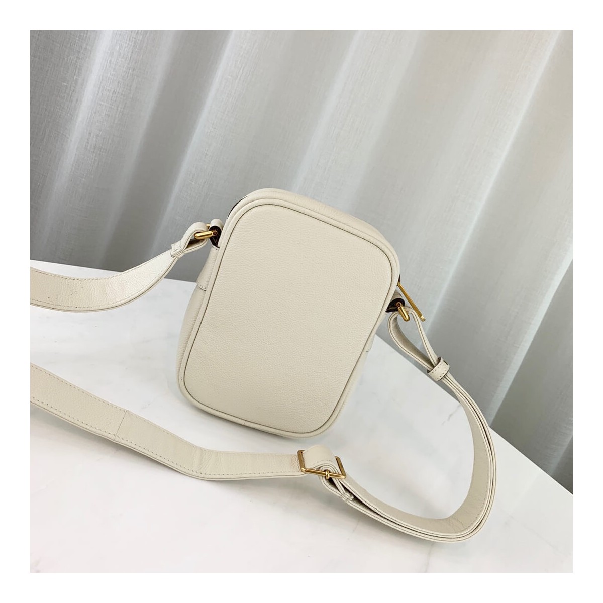 Gucci Print Leather Shoulder Bag 574803 Gucci Print Leather Shoulder Bag 574803