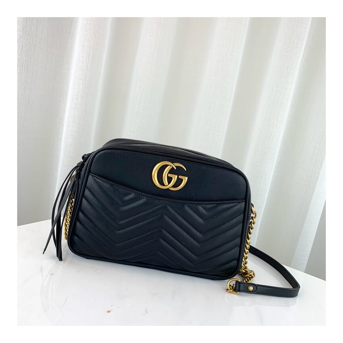 Gucci GG Marmont Medium Matelasse Shoulder Bag 443499 Gucci GG Marmont Medium Matelasse Shoulder Bag 443499