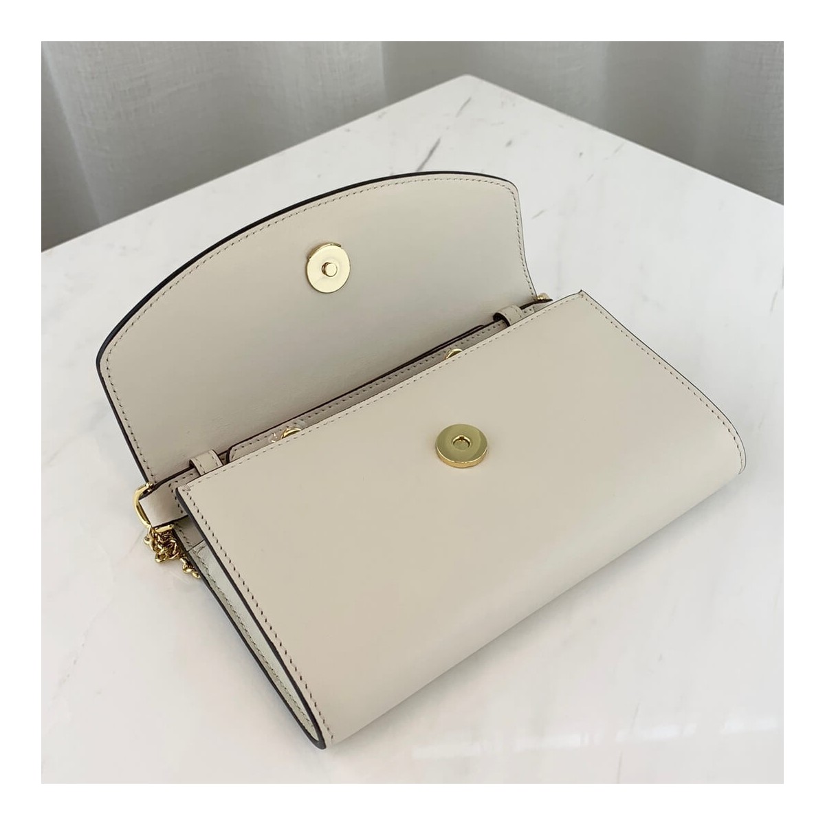 Gucci Zumi Smooth Leather Mini Bag 564718 Gucci Zumi Smooth Leather Mini Bag 564718