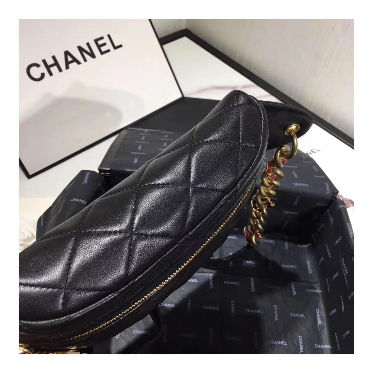 Chanel Lambskin Waist Bag AS0940 Chanel Lambskin Waist Bag AS0940