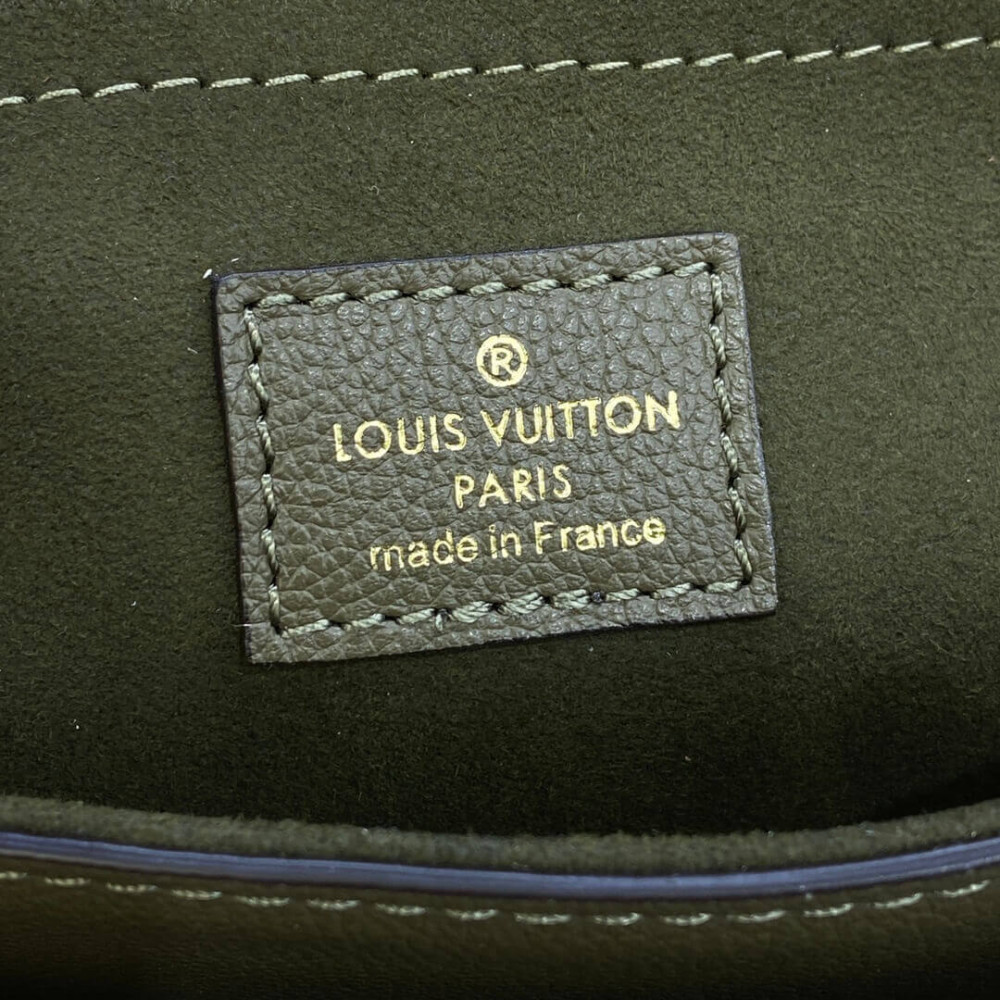 Louis Vuitton Lockme Tender M58554 M58555 M58557 Louis Vuitton Lockme Tender M58554 M58555 M58557