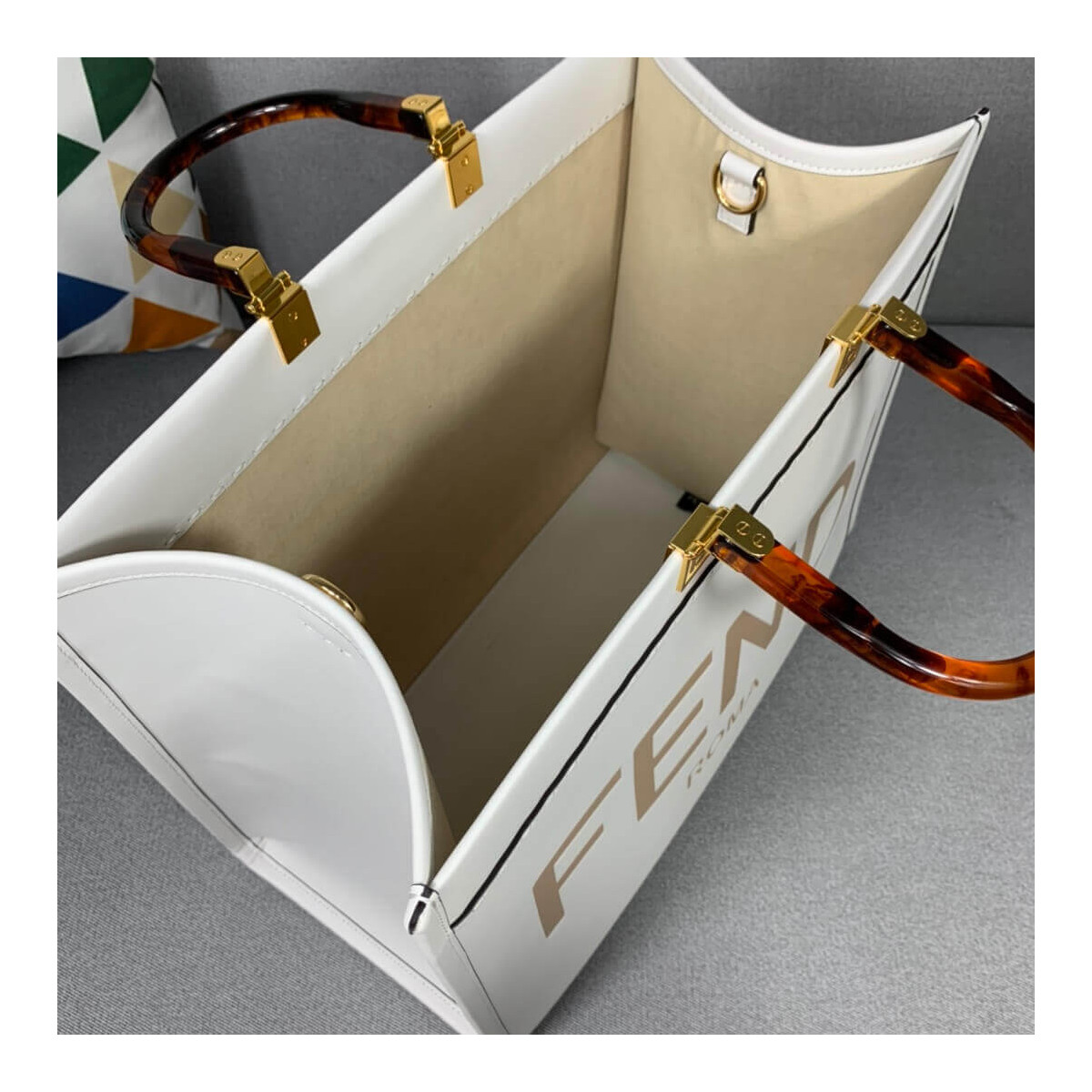 Fendi Sunshine Shopper 8BH372 Fendi Sunshine Shopper 8BH372