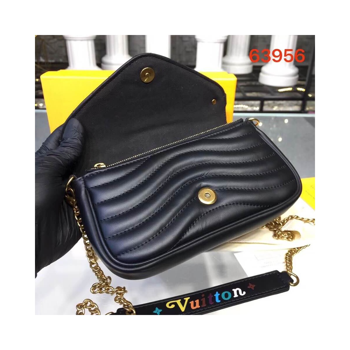 Louis Vuitton New Wave Chain Pochette M63956 M68479 Louis Vuitton New Wave Chain Pochette M63956 M68479