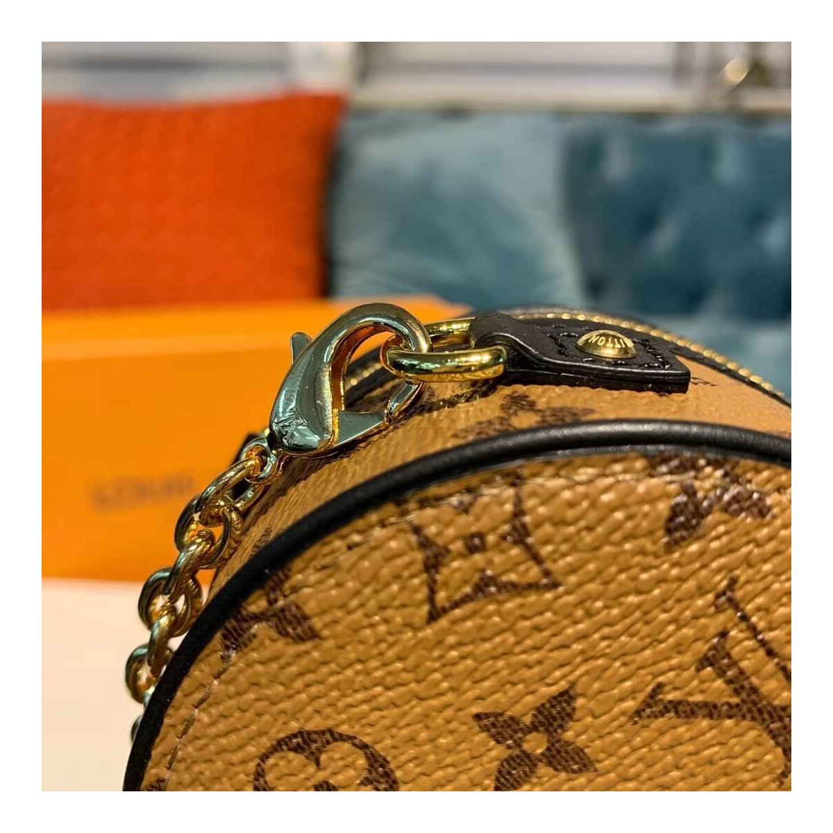 Louis Vuitton Monogram Boite Chapeau Necklace M68570 M68577 Louis Vuitton Monogram Boite Chapeau Necklace M68570 M68577