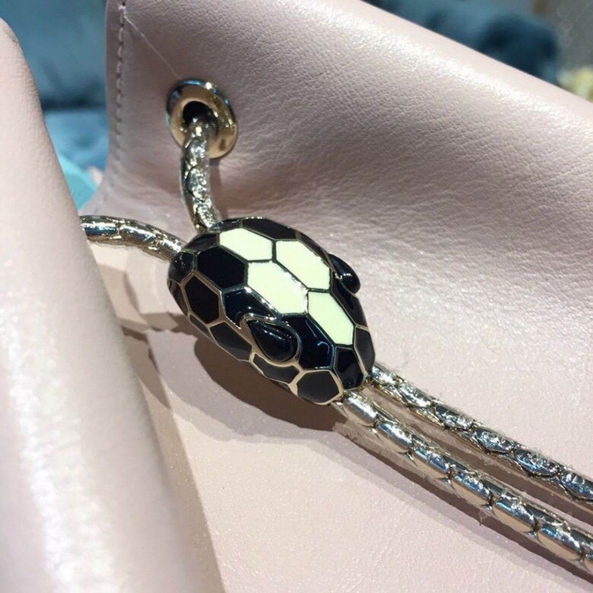 Bvlgari Serpenti Forever Bucket Bag 20cm 288760 Bvlgari Serpenti Forever Bucket Bag 20cm 288760