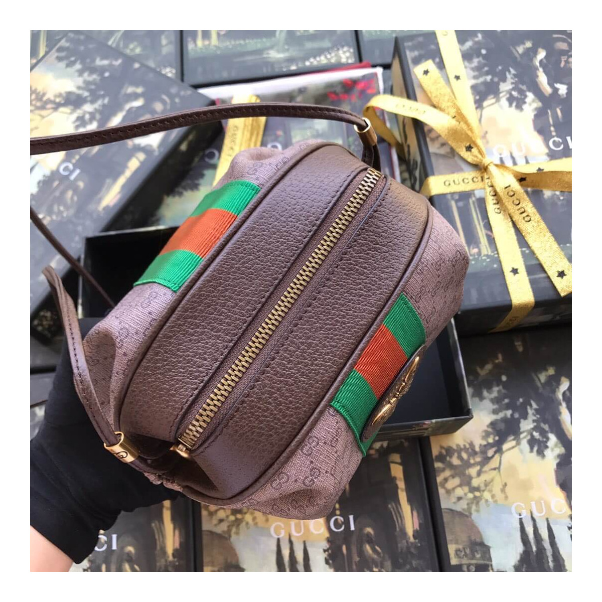Gucci Web GG Print Cross Body Bag 564582 Gucci Web GG Print Cross Body Bag 564582