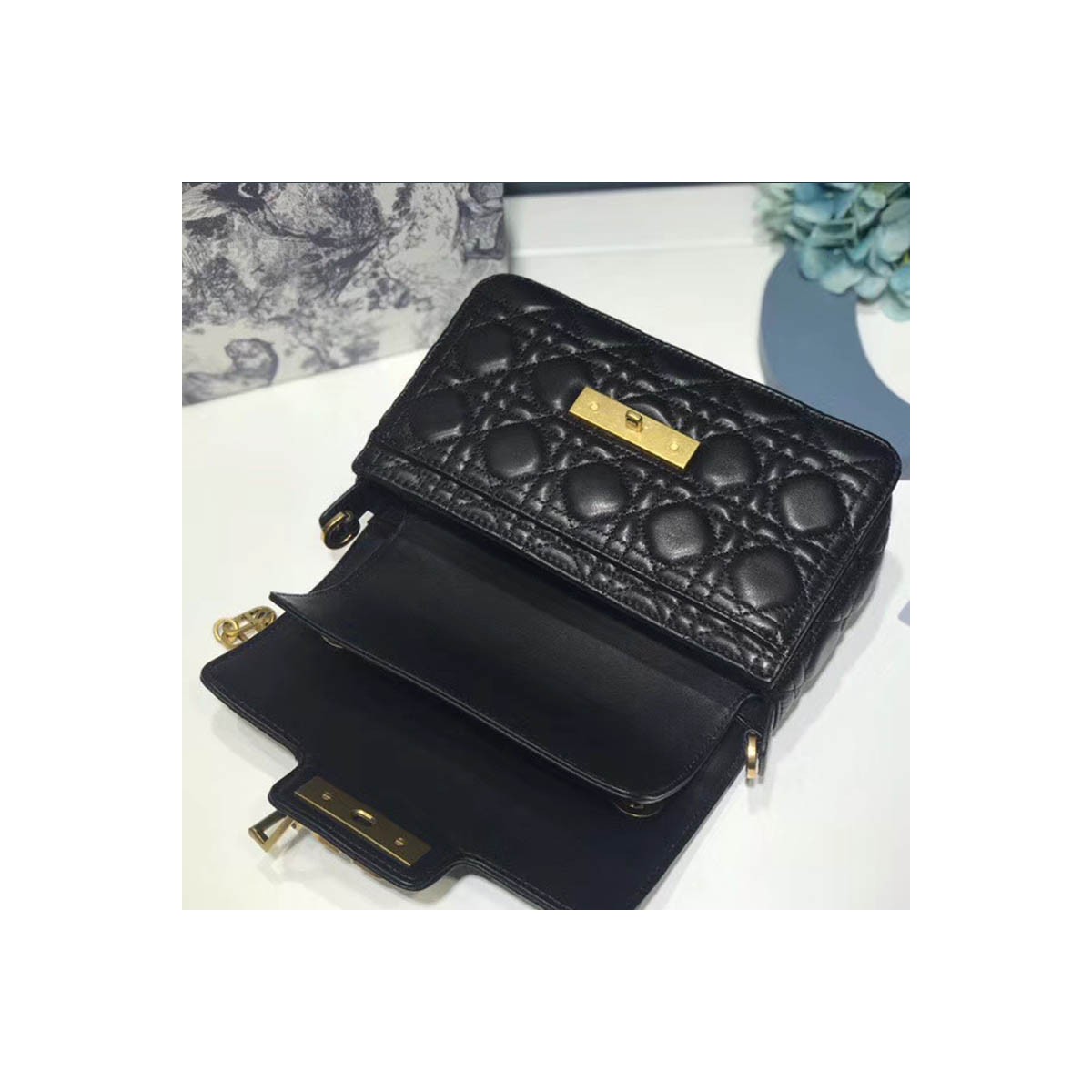 Christian Dior Miss Dior Bag M0250 Christian Dior Miss Dior Bag M0250