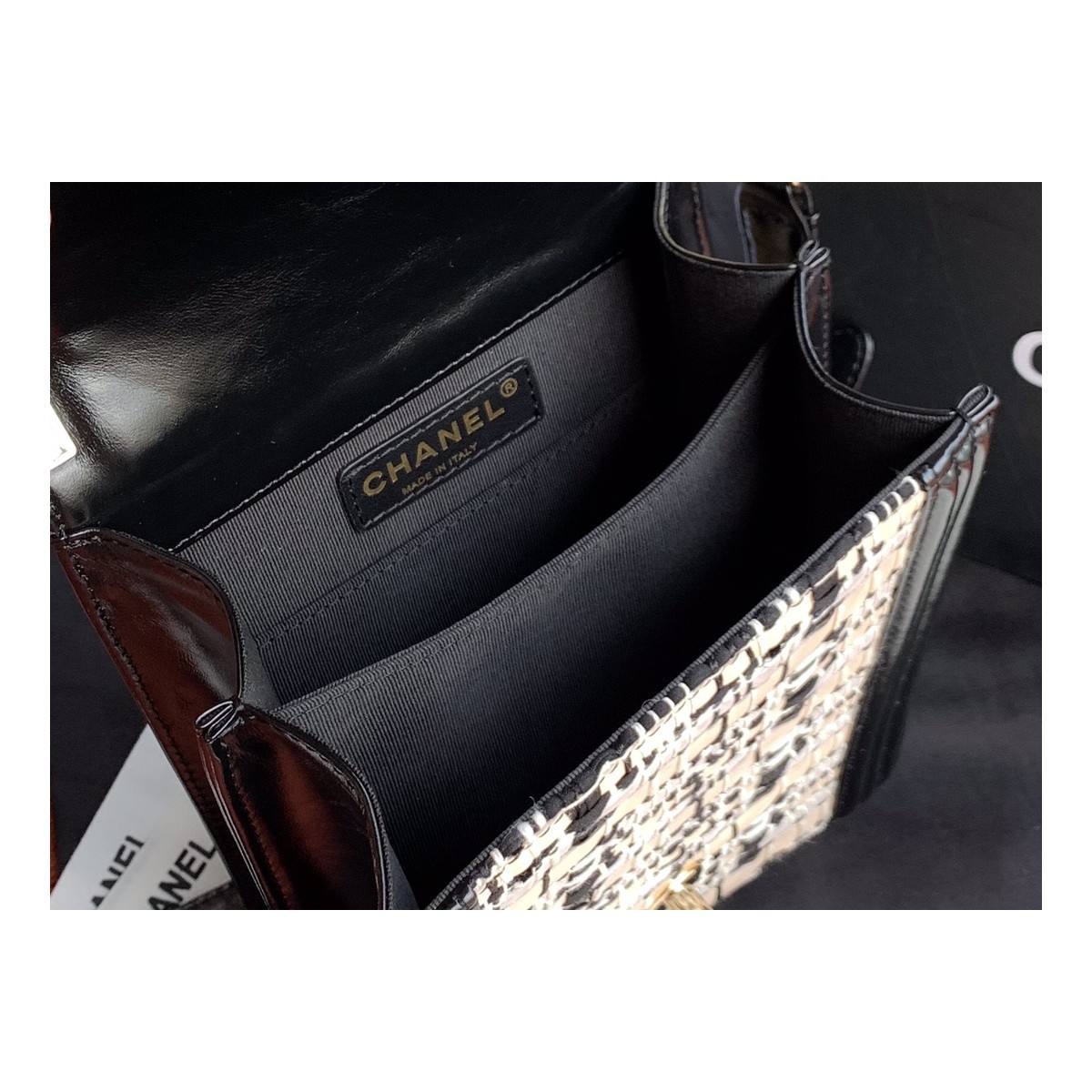 Chanel Boy Chanel Handbag AS0130 Chanel Boy Chanel Handbag AS0130