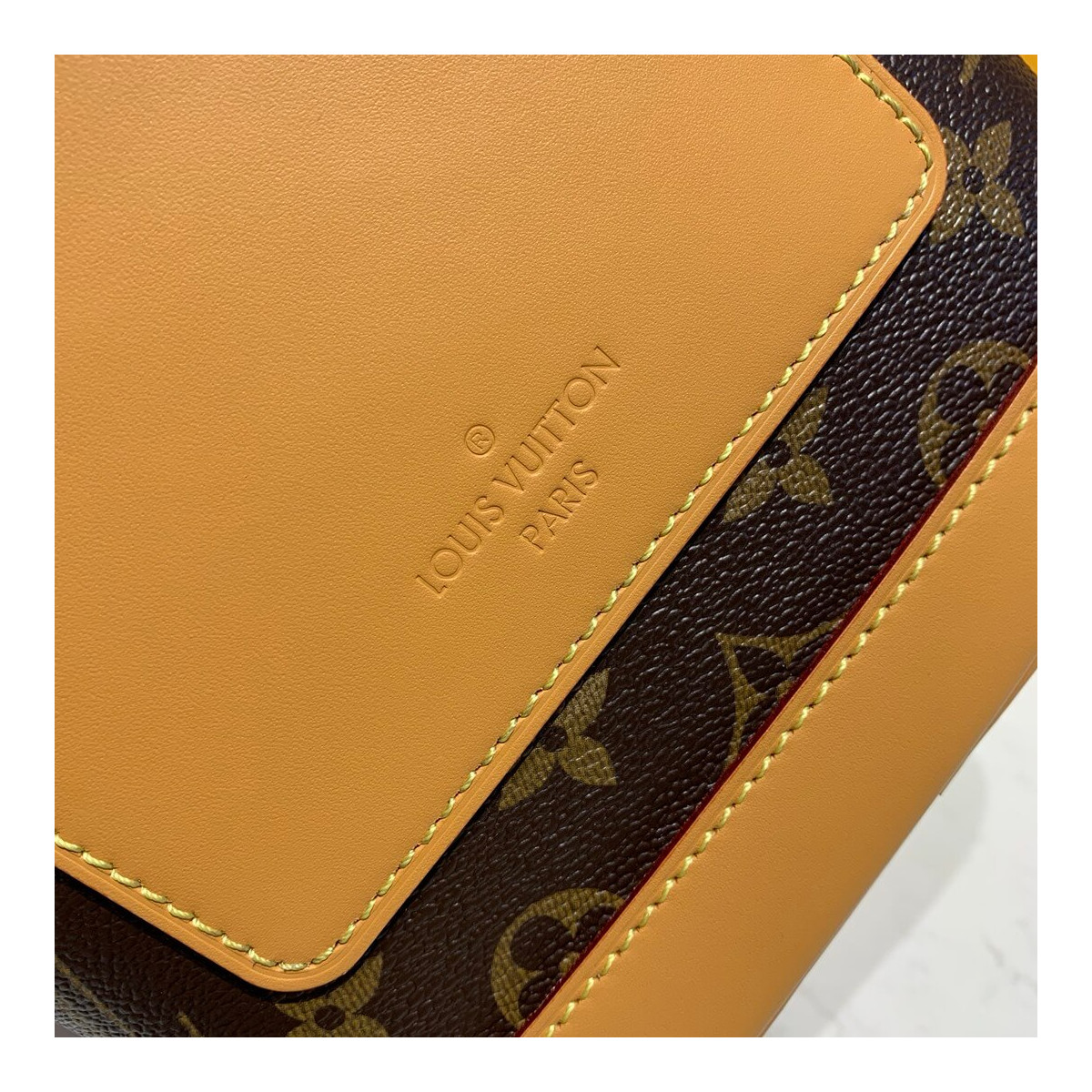 Louis Vuitton Monogram Milk Box M44877 Louis Vuitton Monogram Milk Box M44877
