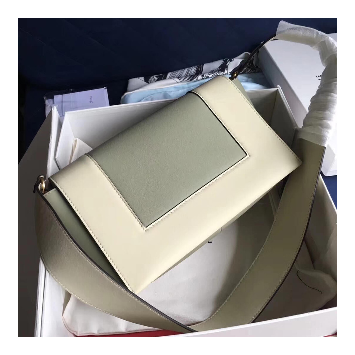 Celine Frame Medium Shoulder Bag 180263 White/Light Green Celine Frame Medium Shoulder Bag 180263 White/Light Green
