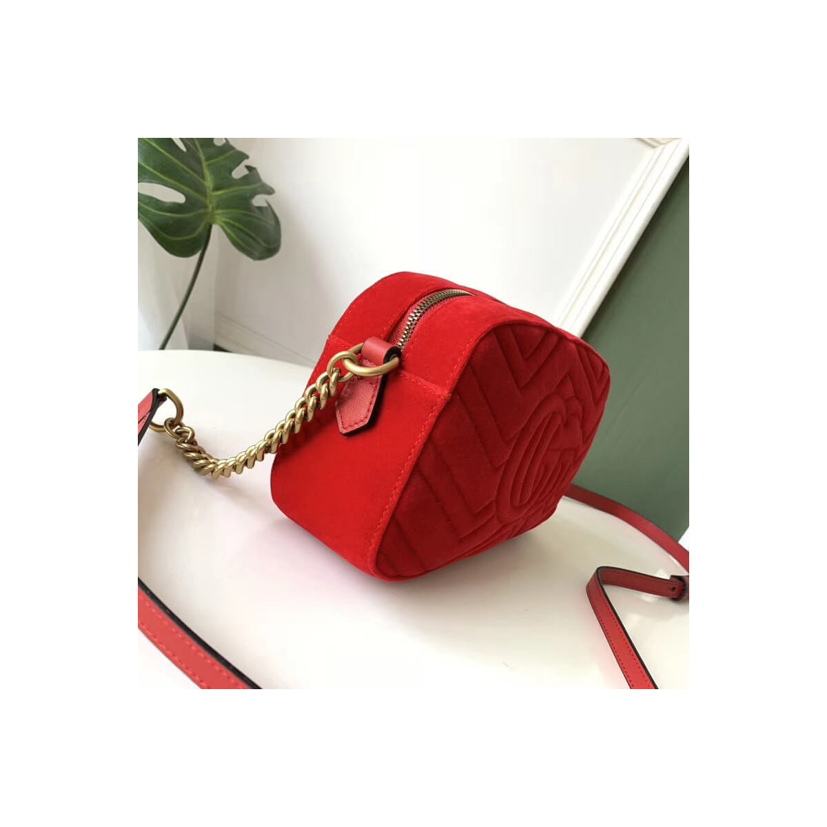 Gucci GG Marmont Velvet Small Shoulder Bag 447632 Gucci GG Marmont Velvet Small Shoulder Bag 447632