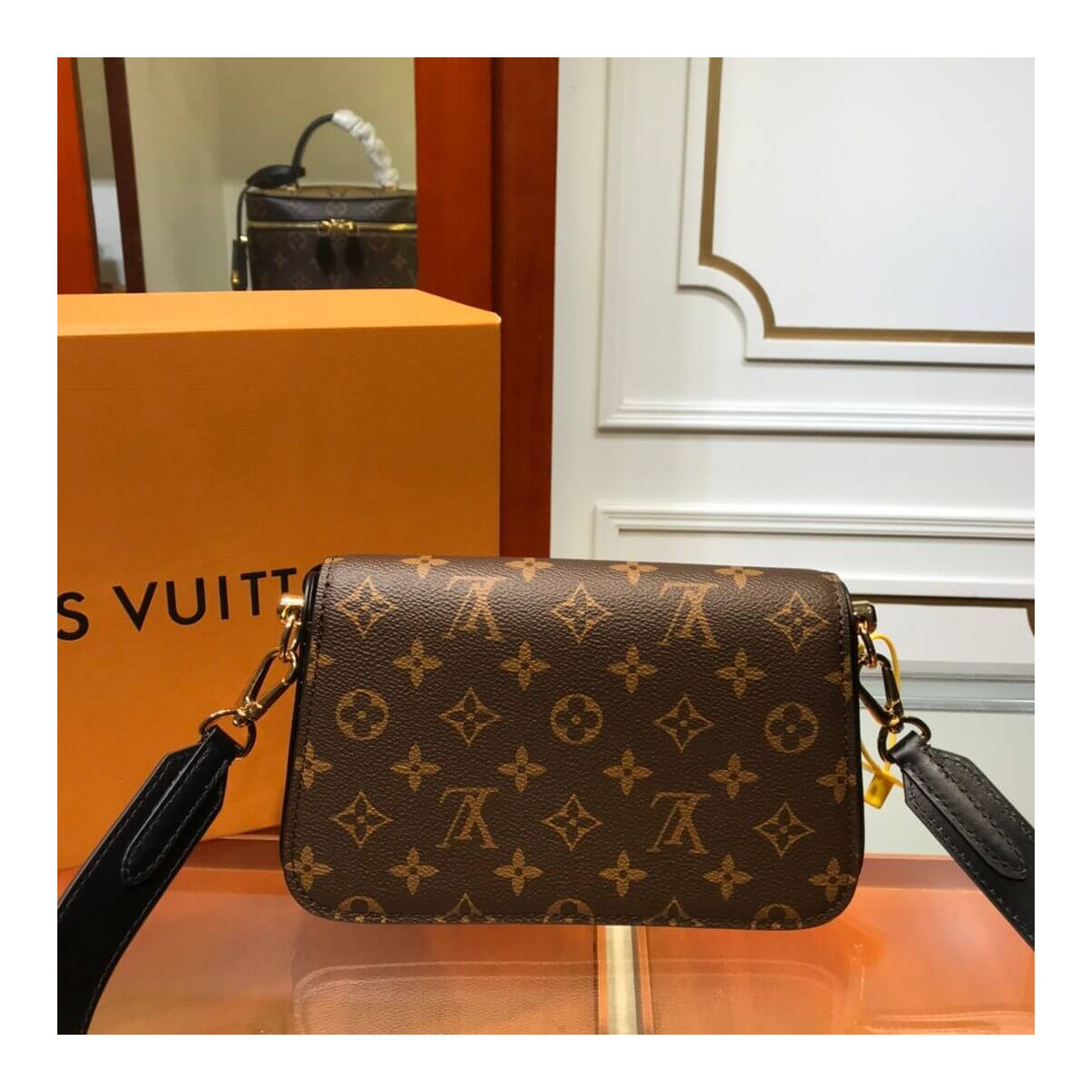 Louis Vuitton Neo Saint Cloud M45559 Louis Vuitton Neo Saint Cloud M45559