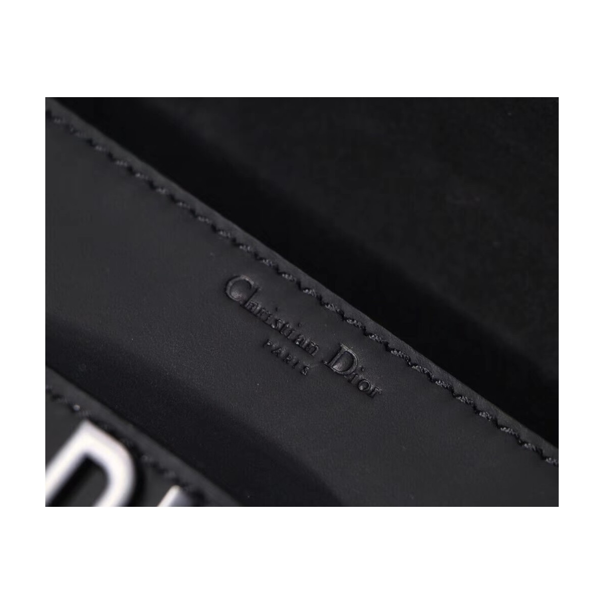 Christian Dior Evolution Ultra-Matte Bag M8000